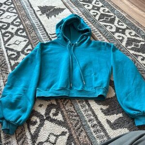 Wild Fable Cropped Sweatshirt Size Xsmall